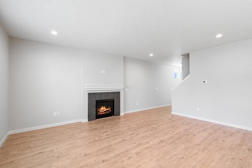 Living Fireplace, LVP Flooring, 9ft Ceilings