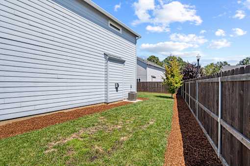 Generous Side Yard