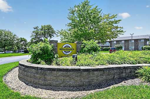 Front entrance sign for Renaissance at Carol Stream in Carol Stream, IL.