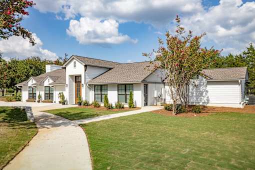 Apartment building at Stratford Village Montgomery AL