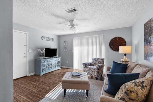 Inviting Living Room at Lakeland East Apartments – Flowood, MS