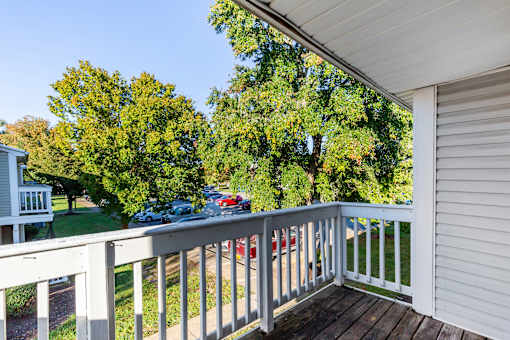 Balcony at Wellington Place, Sandston