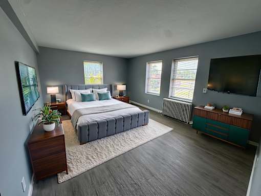 Large Bedroom at The Summit, Syracuse, NY