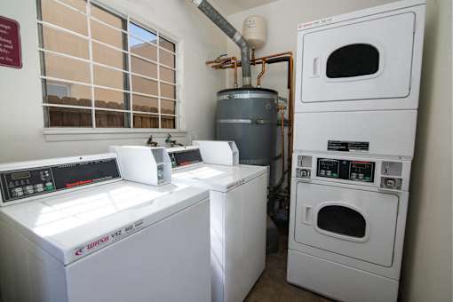 4th street Apartments Resident Laundry Facility