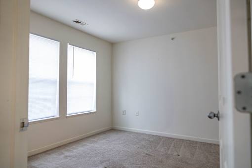 a photo of a bedroom