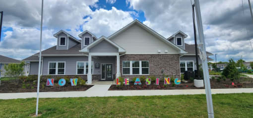 exterior view of southern meadows apartments clubhouse