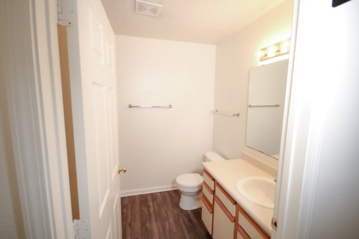 bathroom at batesville apartments