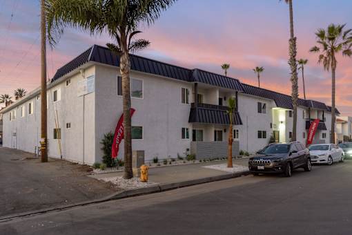 Building exterior view at Ocean Breeze Terrace Apartment, California, 92648