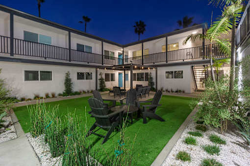 Courtyard seating at Ocean Breeze Terrace Apartment, Huntington Beach, California