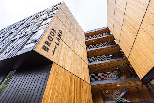 the building in which the hotel is located at Brookland Apartments, Portland, 97202