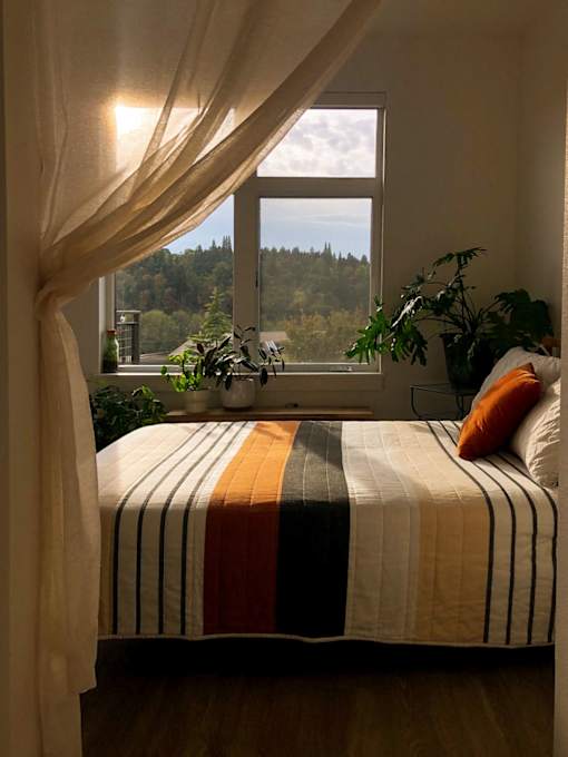 Gorgeous Bedroom at Holm at Sellwood, Portland Oregon