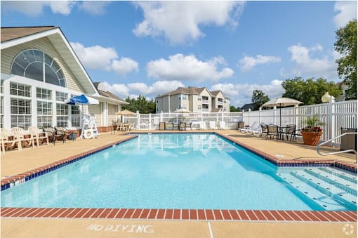 A pool with the words "NO DIVING" on the side.
