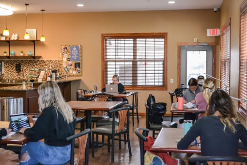 Community Room at Summit Ridge, Duluth, MN, 55811