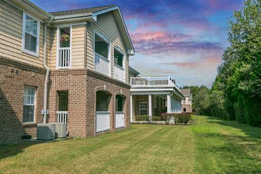 Beautifully kept grounds and apartment homes with private patios/balconies.