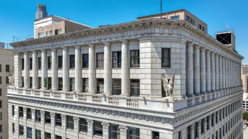 the building of the county treasury building