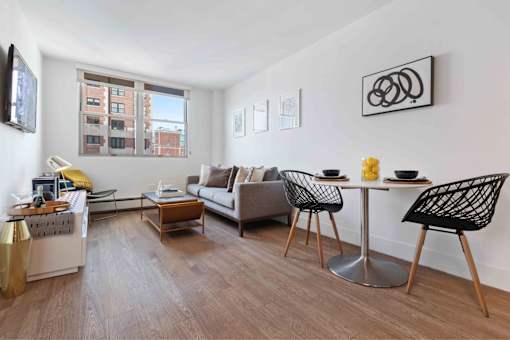 Living area with views of the lovely Lakeview neighborhood