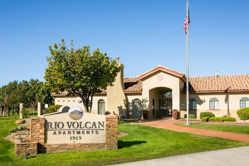 Rio Volcan Apartments in Albuquerque, MN