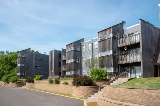 Bass Lake Crossing exterior