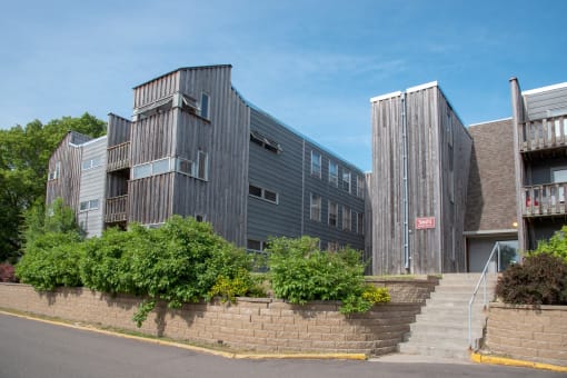 Bass Lake Crossing exterior