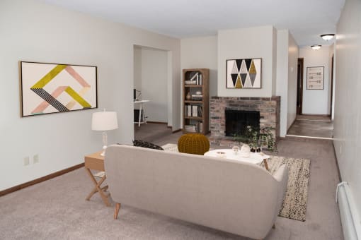Bass Lake Crossing living room