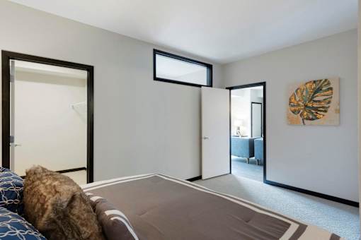 Spacious Bedrooms at The Shoreham, St. Louis Park