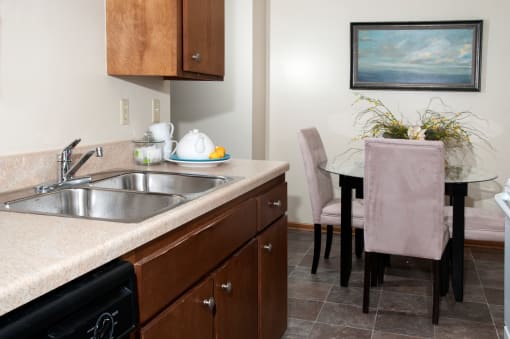 2416 Blaisdell apartments uptown kitchen