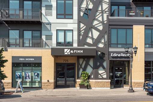 A building with a sign that says