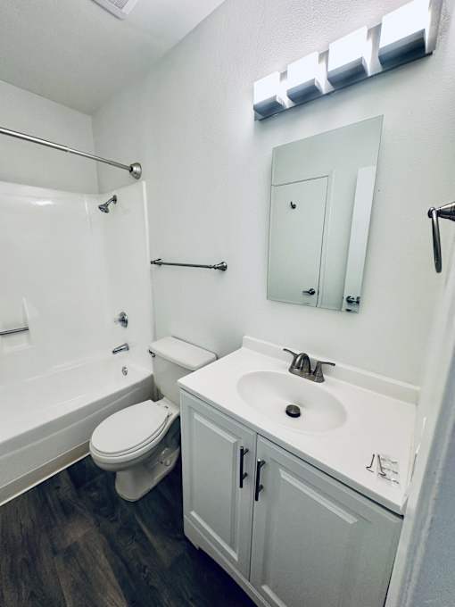 Bathroom at Ocean Villas Apartments, Oxnard, CA, 93033