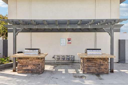 BBQ at Ocean Villas Apartments, Oxnard, CA 