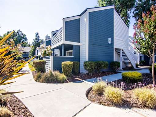 the building in which the apartment is located at Parc Medallion LLC, Union City, CA