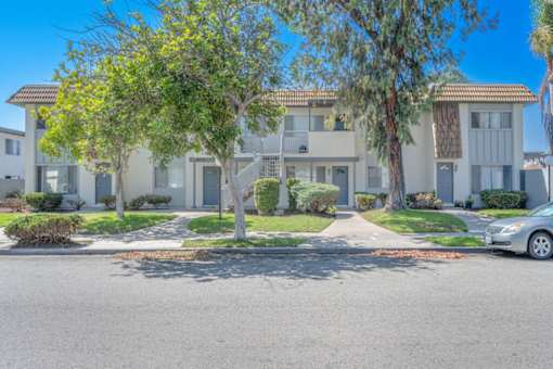 Exterior at Ocean Villas Apartments, Oxnard, CA 