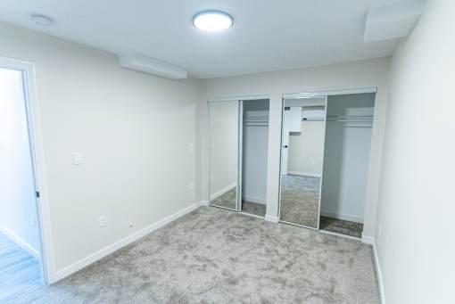 empty room with a carpet at The Flats on Addison, California