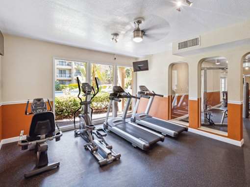 the gym at the preserve apartments
