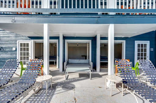 Outdoor Patio at The Beacon, Alabama, 35816