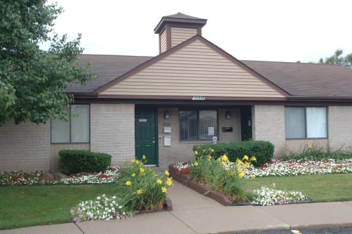 Leasing Office