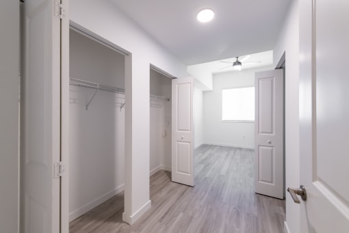 Solaris Apartment Homes_Closets
