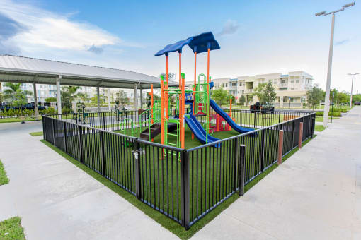 Solimar Exterior