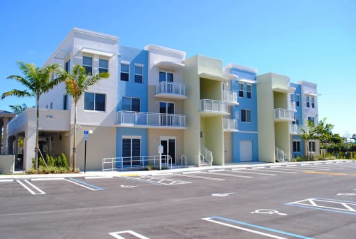 WatersEdge_Exterior_Building4