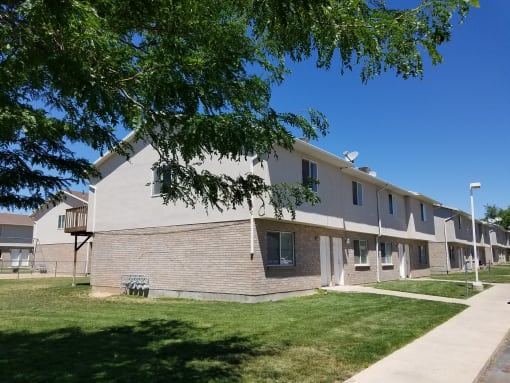 Cottonwood Exterior