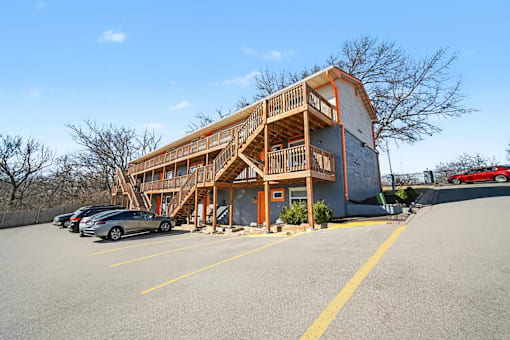 Exterior View Of Property at Cimarron Apartments, Independence, MO, 64052