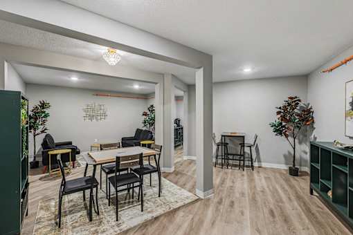 Dining at Mayfair Apartments, Kansas City, Missouri