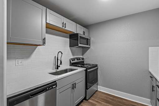 Modern Kitchen at Serenity Place Central, Tallahassee, FL, 32304
