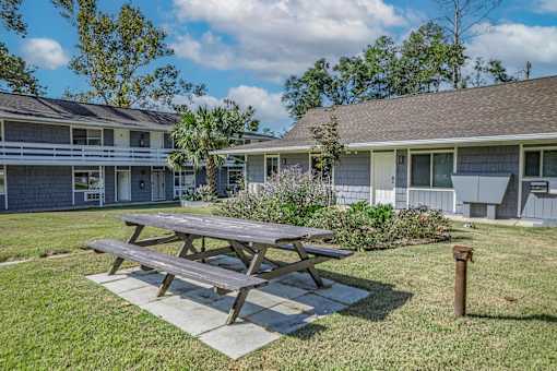 Picnic Area at The Sanctuary, Tallahassee