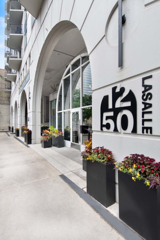 the building in which the hotel is located