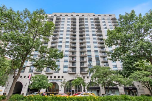 the building in which the hotel is located