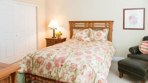Another spacious bedroom with large closet Another spacious bedroom with large closet