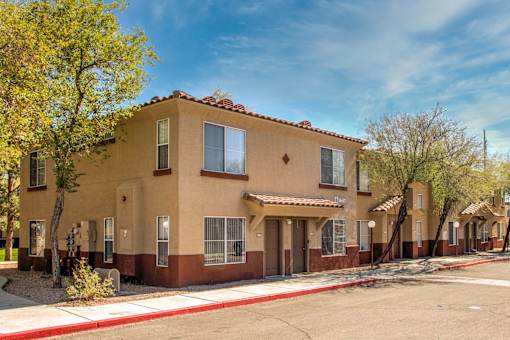 Steeple Chase Apartments in Peoria, AZ, LIHTC community
