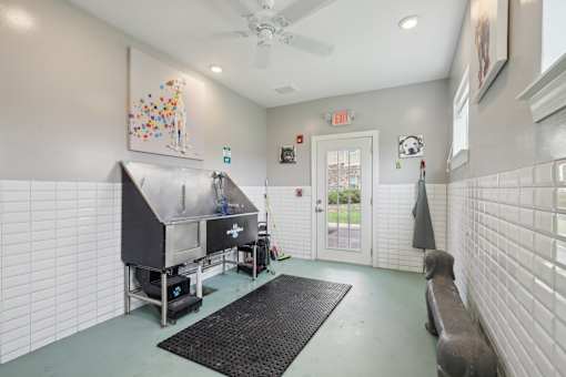 A room with a ceiling fan and a mural on the wall at Venue at 109 Apartments, Lebanon , Tennessee