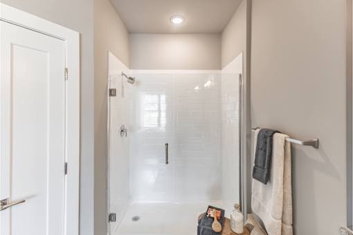 White Bathroom at Prosper Madison Oaks, Alabama