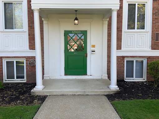 fairhillgardensapt.com